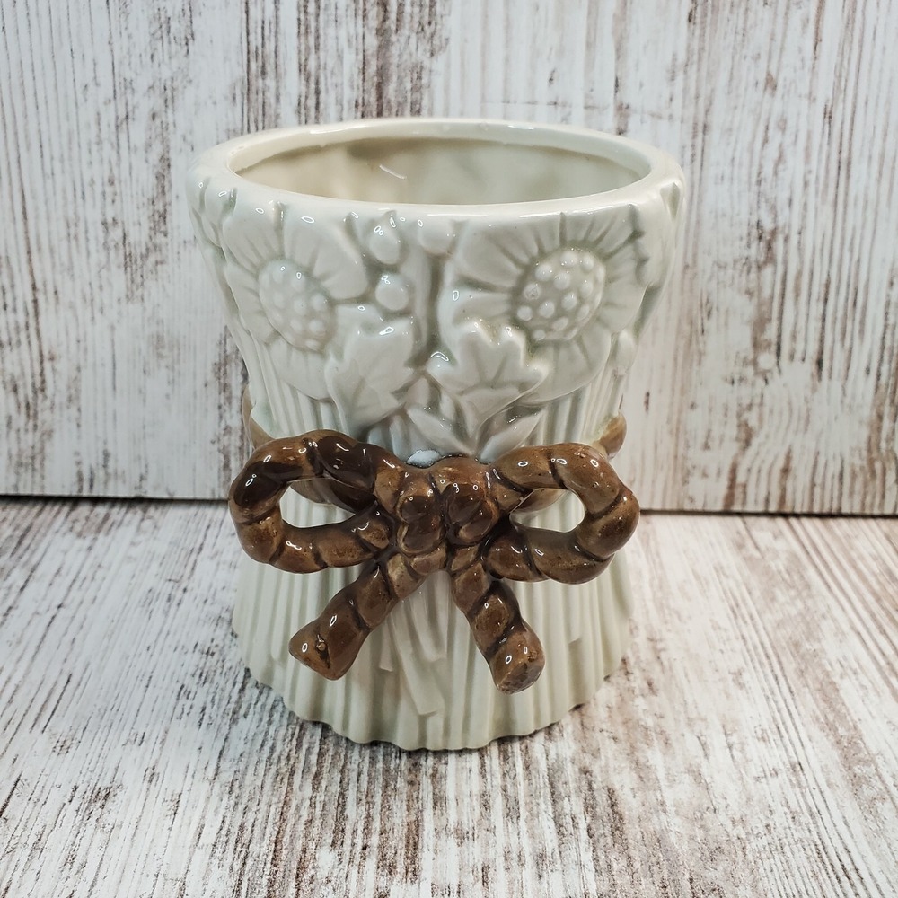 Vintage 1975 Fitz & Floyd Off-White Flower Floral Bouquet Brown Bow Vase 3 5/8"